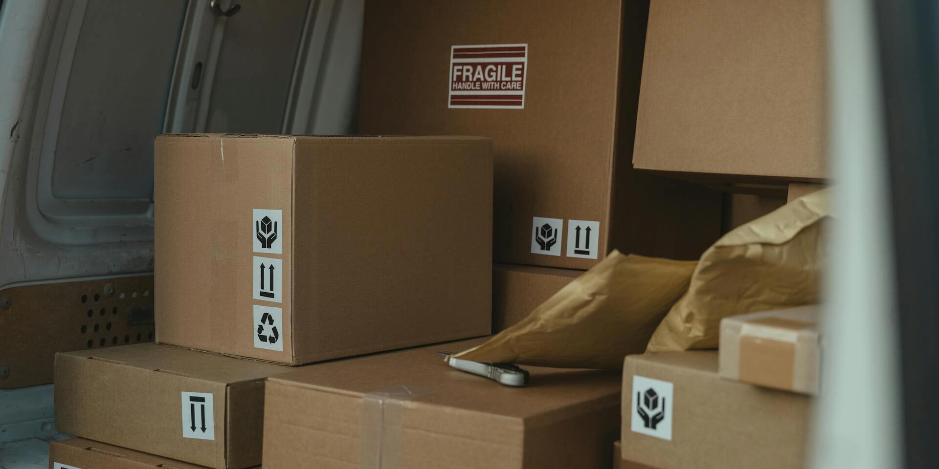 tv & film COURIER SERVICES